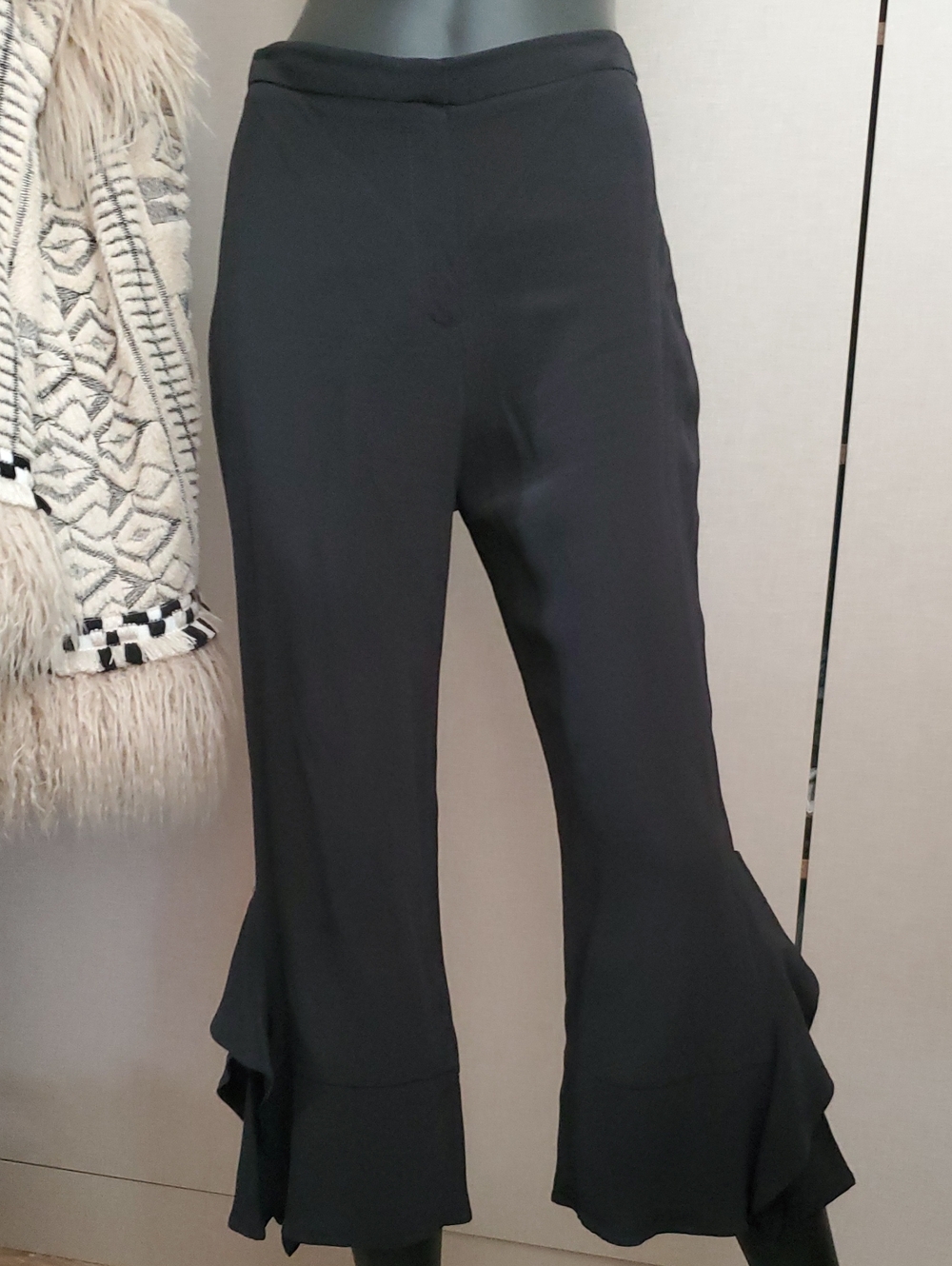 EUC Zara Black Wide-Leg Pants with Ruffle Hem